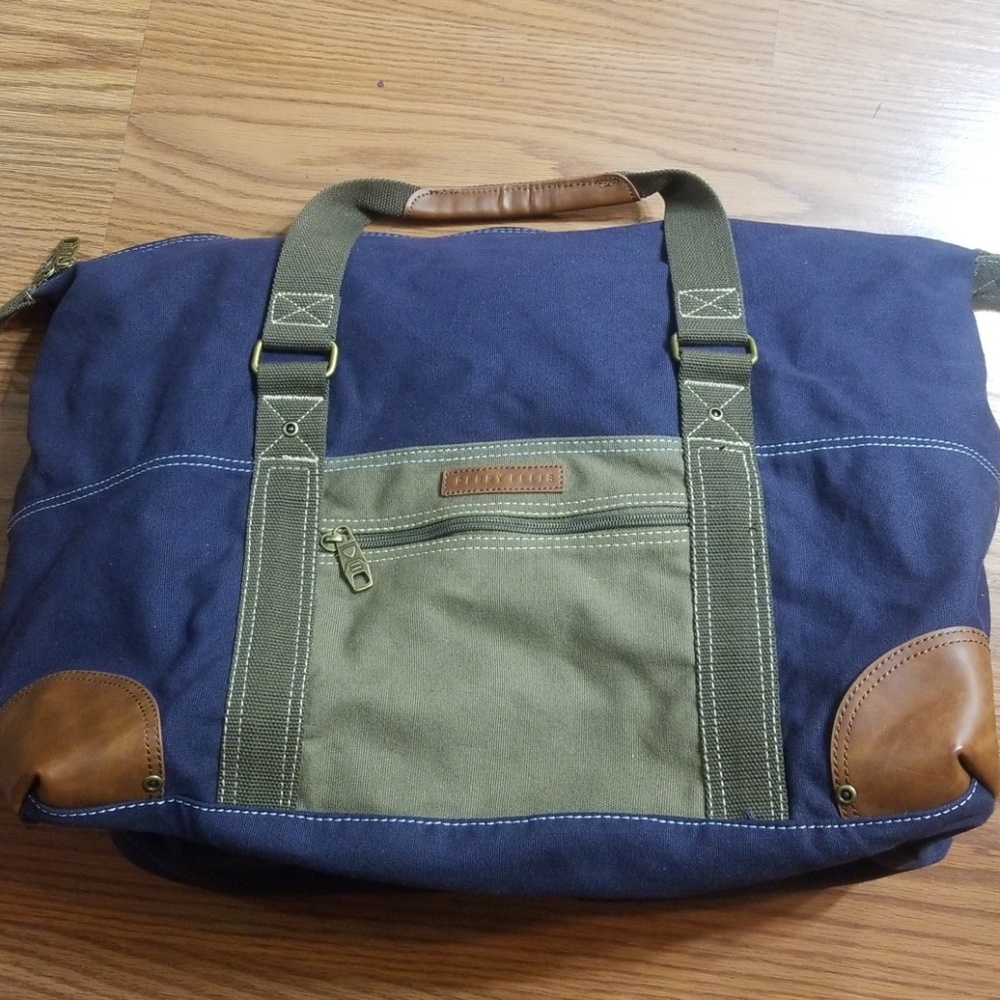 Perry Ellis Weekender Bag